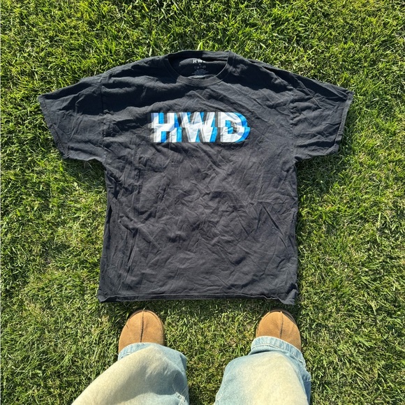 HWD Graphic Logo Tee NWOT - Picture 1 of 3